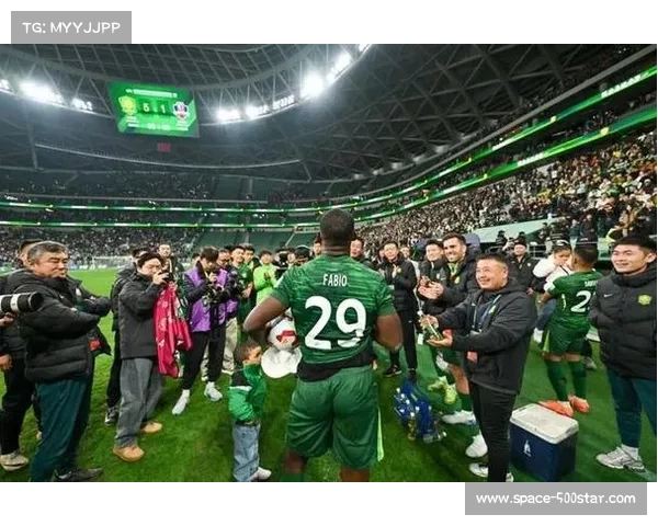 北京国安法比奥末轮大四喜，以28球逆袭荣膺2025赛季中超金靴