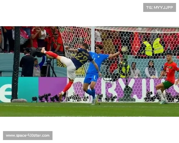 格德斯凌空抽射破门，皇家社会2-1再次领先巴萨